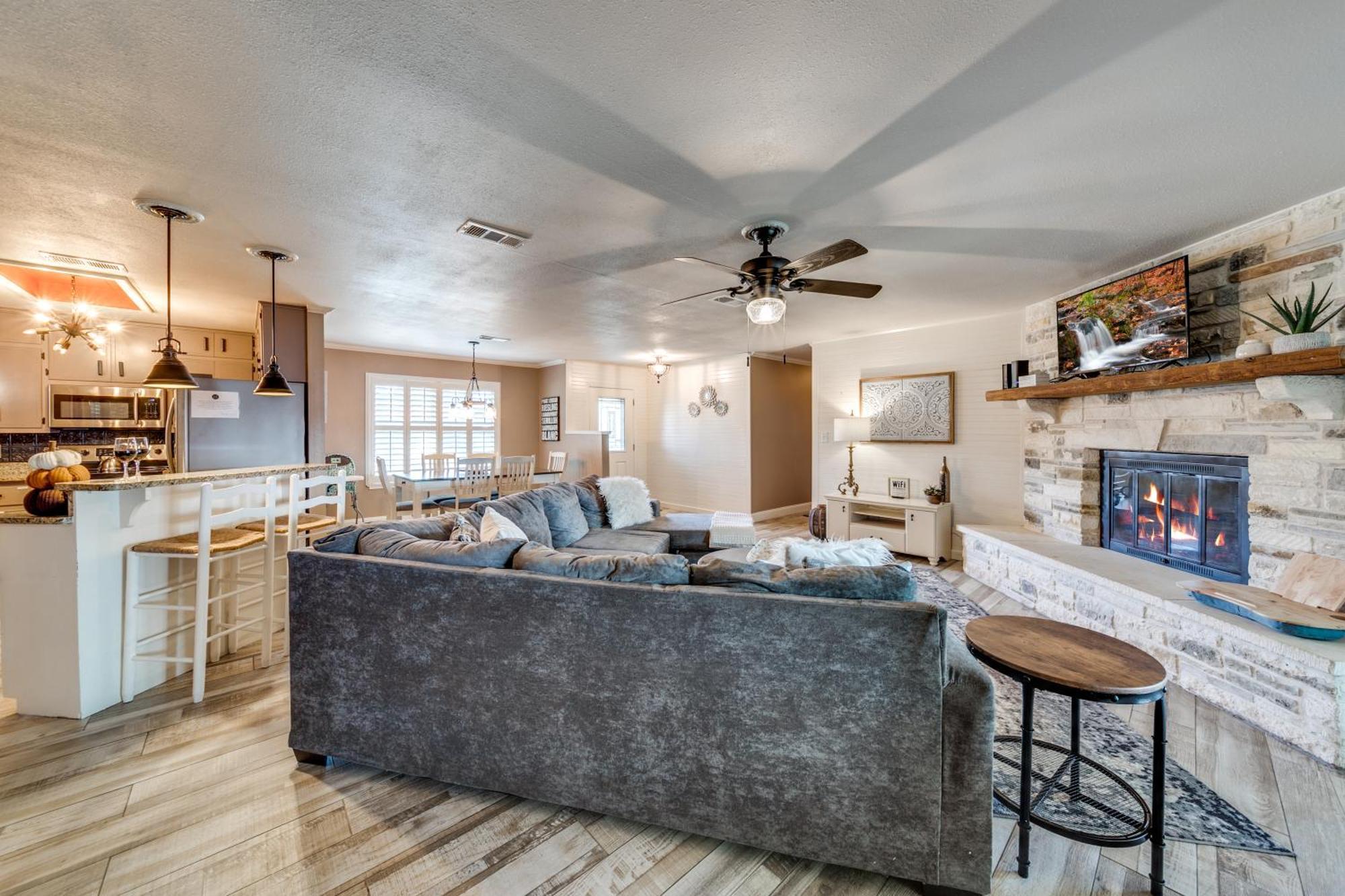 Charming Pet Friendly 4 Bdrm Home Mins To Main St And Wineries Fredericksburg Ngoại thất bức ảnh